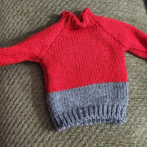 Festive Reindeer Face Holiday Red & Gray Knitted Sweater for Magic Christmas Elf - Picture 6 of 6